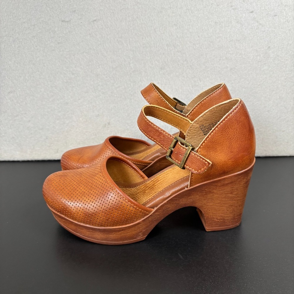 b.o.c. Gia Womens Mary Jane Platform Wedge Heeled Sandals Tan Perforated Size 6M